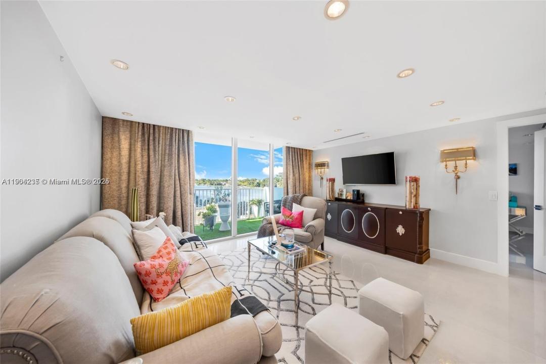 5838 Collins Ave 2F, Miami Beach, Florida 33140, Stati Uniti