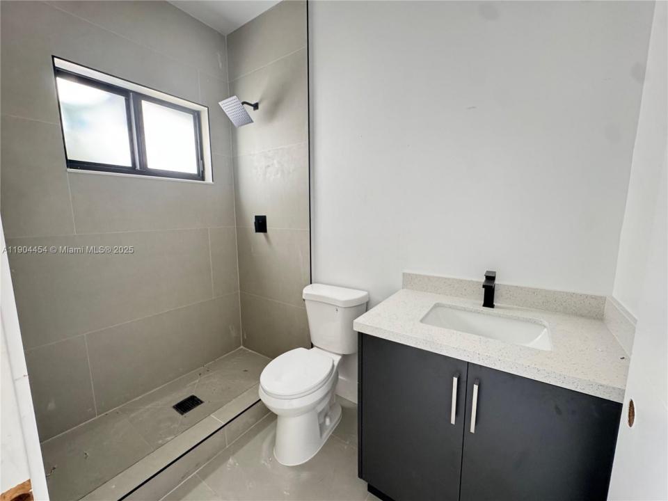 601 NW 3rd Ave, Hallandale Beach, Florida 33009, HOA KỲ