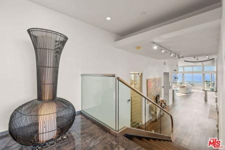 Ocean Avenue, Santa Monica, California 90402