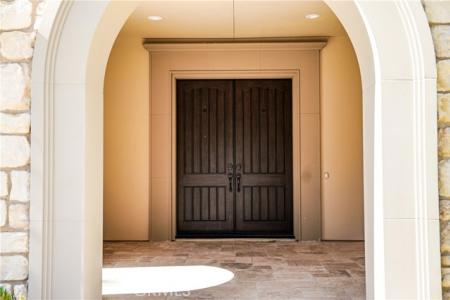 Lanzon, Irvine, California 92602