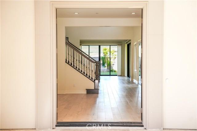 Lanzon, Irvine, California 92602