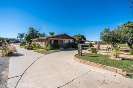 W Lugonia, Redlands, Kalifornia 92374, USA