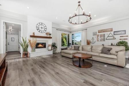 Aldorado Drive, Vista, California 92084, Estados Unidos