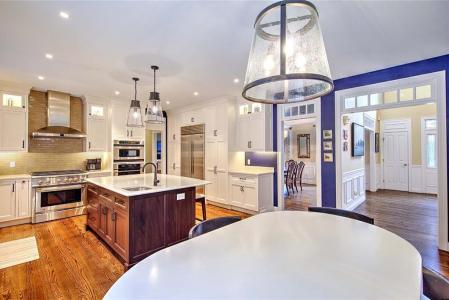 10 McPartland Way, East Greenwich, Rhode Island 02818, USA