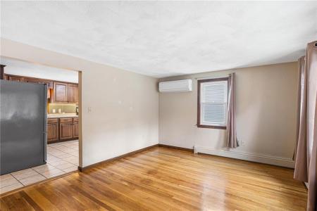 76 Fall Street, Woonsocket, Rhode Island 02895, Stati Uniti