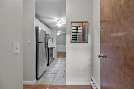 345 Main Road 204, Tiverton, Rhode Island 02878, USA