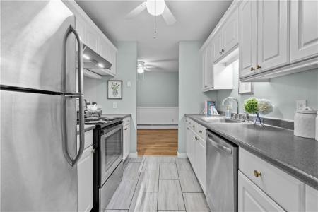 345 Main Road 204, Tiverton, Rhode Island 02878, USA