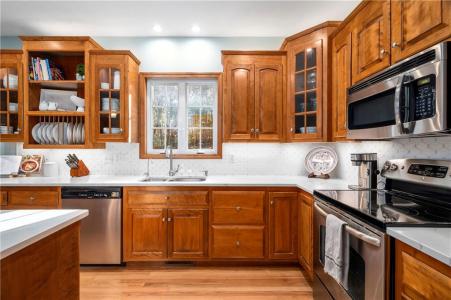 15 Leonard Drive, North Smithfield, Rhode Island 02896