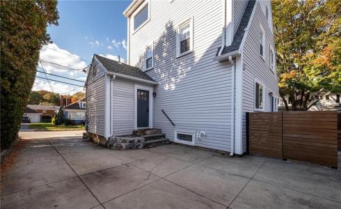 81 Gentian Avenue, Providence, Род Айленд 02908, Соединенные Штаты