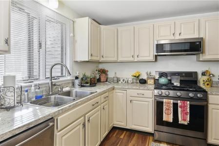 153 Fish Road, Tiverton, Rhode Island 02878