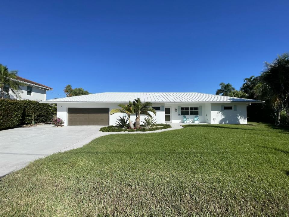 8585 SE Palm Street, Hobe Sound, Florida 33455