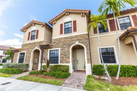 9214 W 33rd Ln, Hialeah, Florida 33018, USA