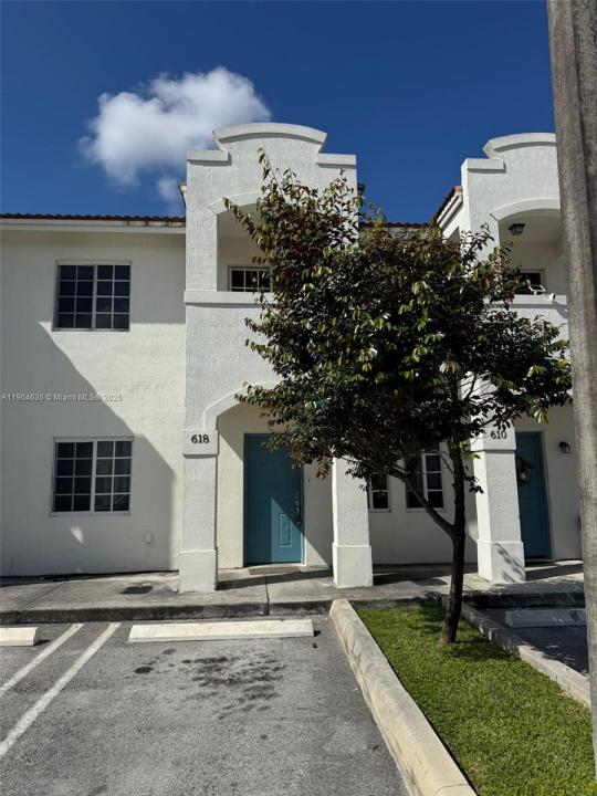 618 SW 2nd Pl, Florida City, פלורידה 33034, ארצות הברית של אמריקה 