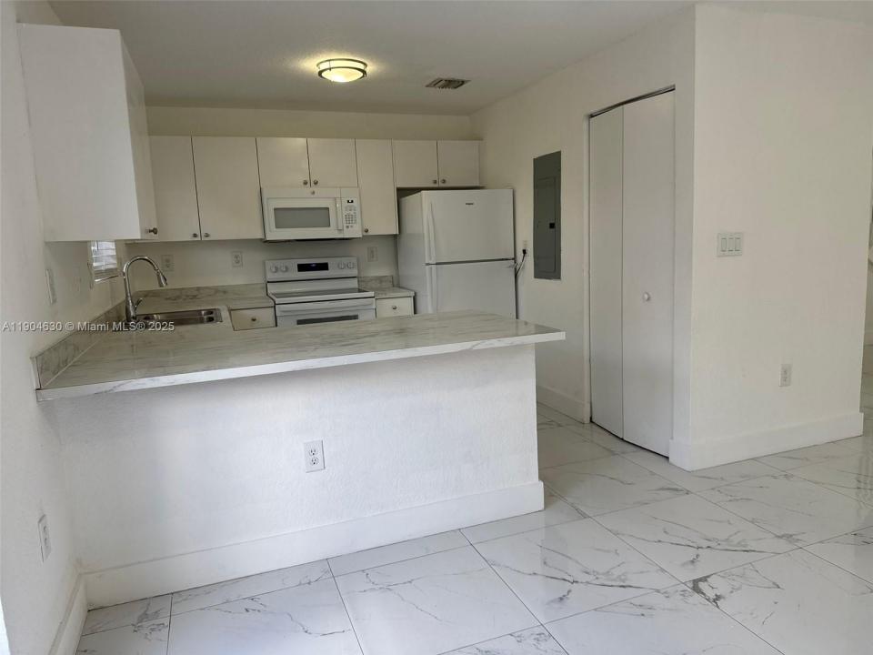 618 SW 2nd Pl, Florida City, פלורידה 33034, ארצות הברית של אמריקה 