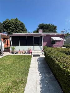 1733 NW 40th Street, Miami, Florida 33142, USA