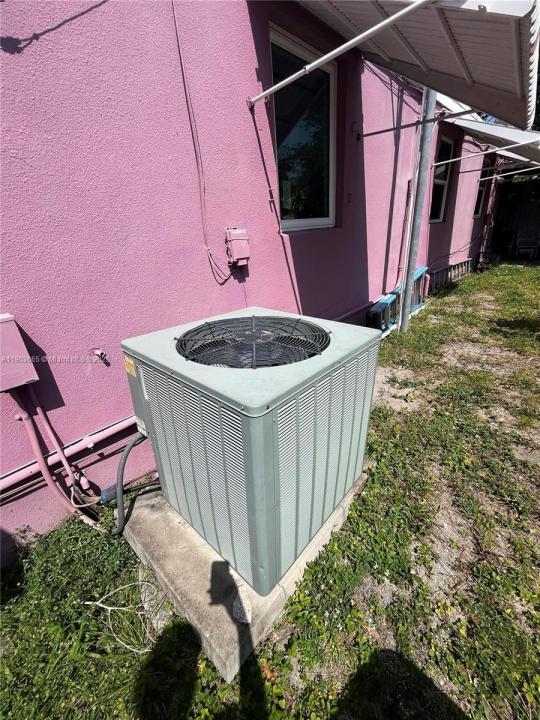 1733 NW 40th Street, Miami, Florida 33142