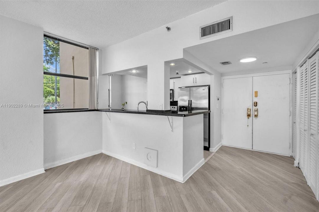 1470 NE 123rd St A116, North Miami, Floride 33161, États-Unis