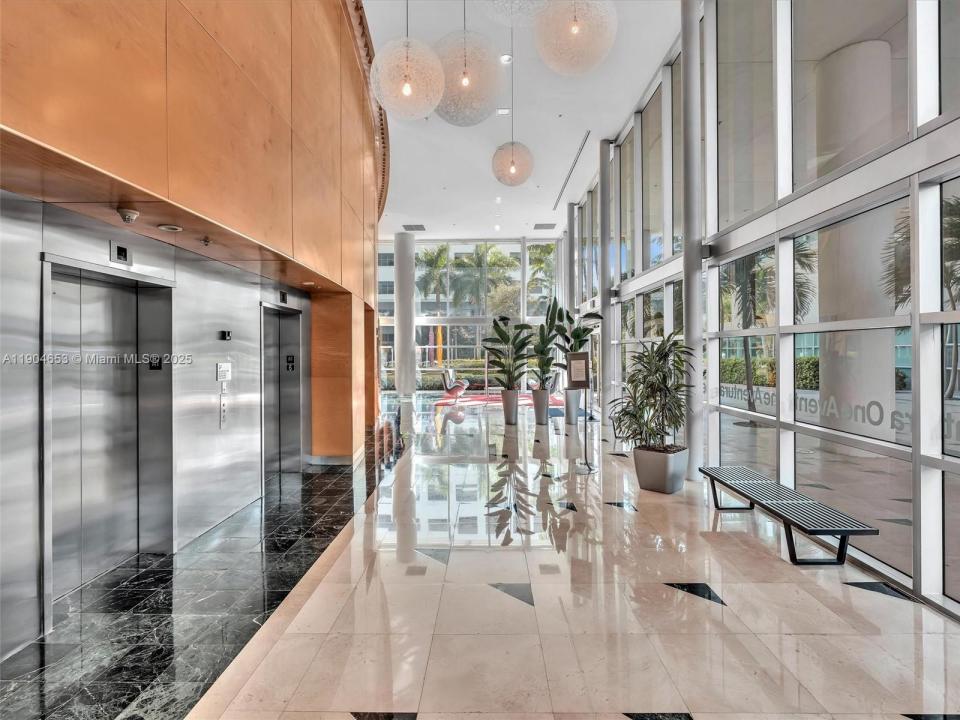 20900 NE 30th Ave 207, Aventura, Florida 33180, Estados Unidos