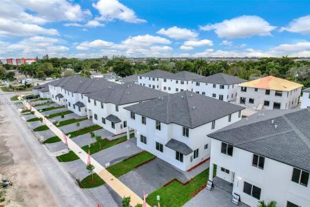 22555 SW 125th Ave 13A, Miami, Florida 33170, USA