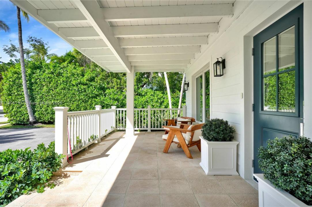 365 W Enid Dr, Key Biscayne, Florida 33149