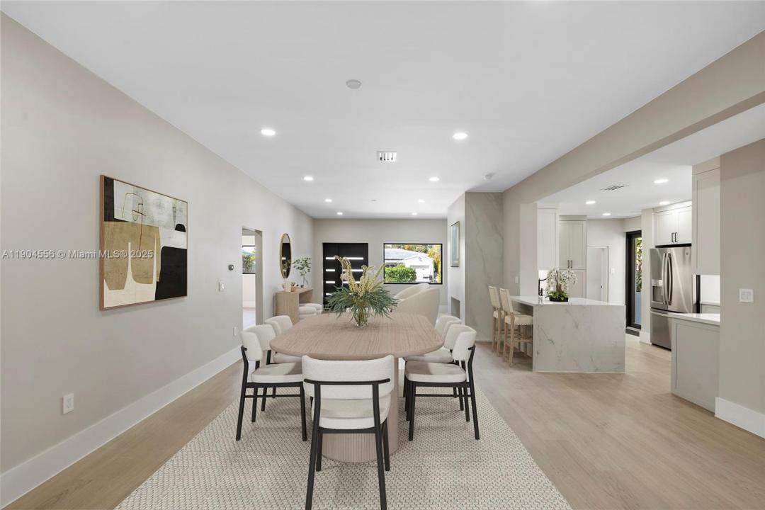 9073 Dickens Ave, Surfside, פלורידה 33154, ארצות הברית של אמריקה