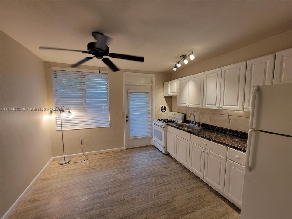 441 Collins Ave 12A, Miami Beach, Florida 33139, HOA KỲ