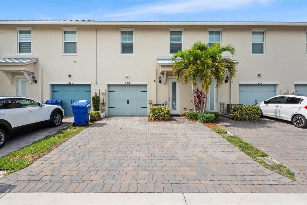 1030 Eucalyptus Dr 2, Hollywood, Florida 33021