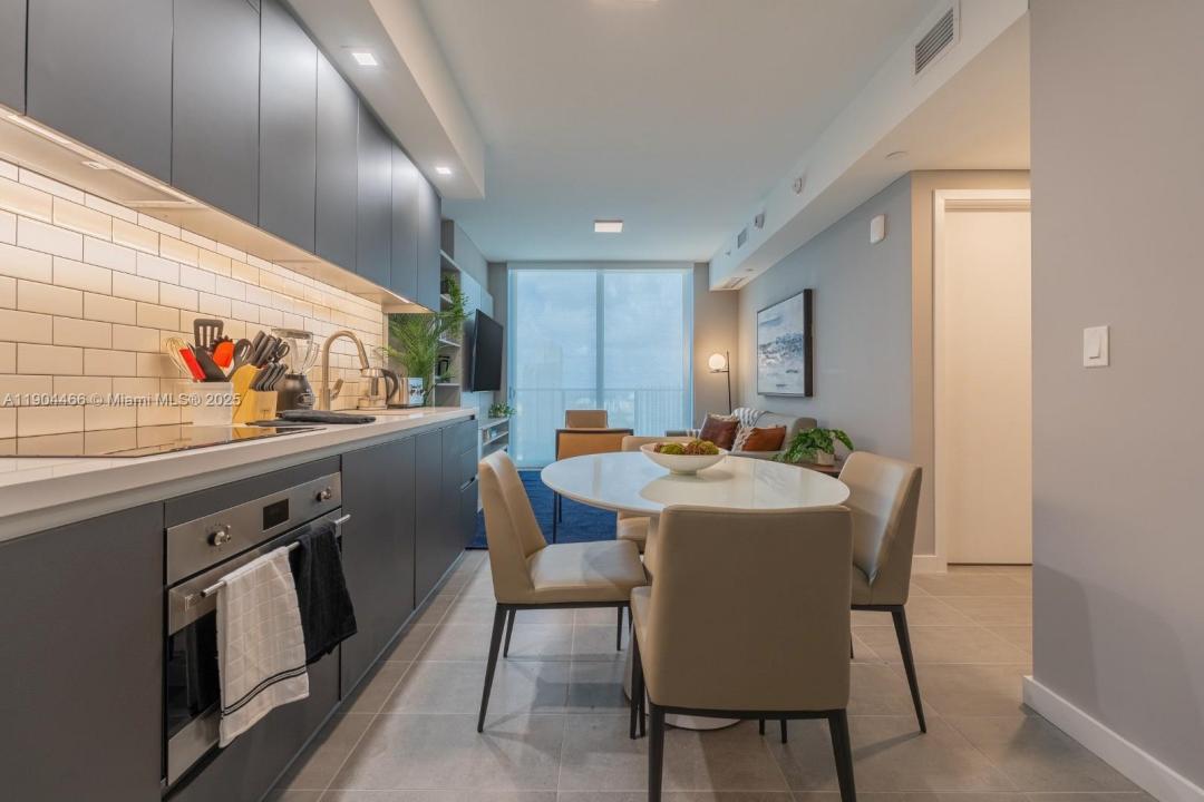 227 NE 2nd St 3104, Miami, Florida 33132, HOA KỲ