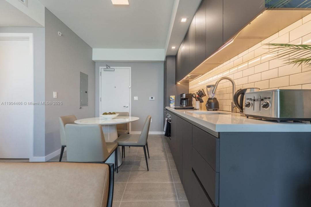 227 NE 2nd St 3104, Miami, Florida 33132, HOA KỲ