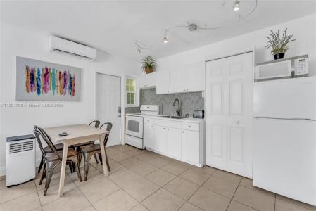 1639 Hayes St 1, Hollywood, Florida 33020, USA