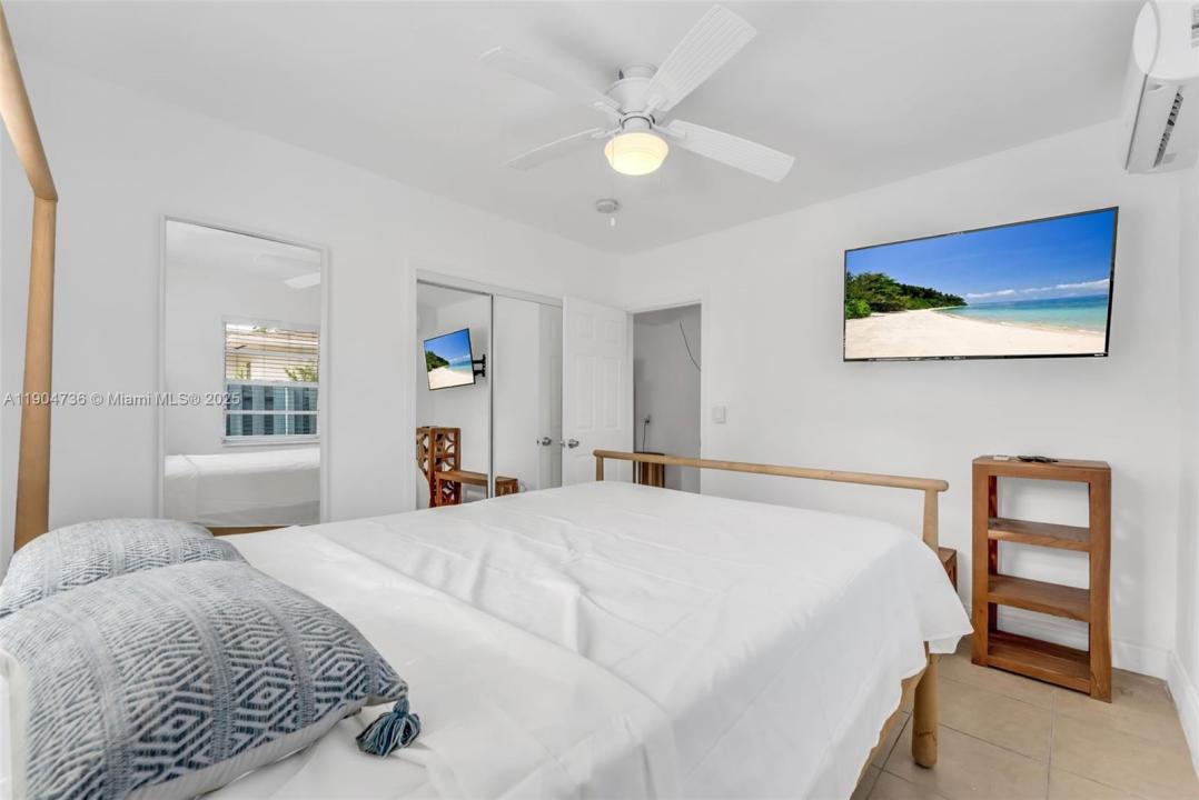 1639 Hayes St 1, Hollywood, Floryda 33020, USA