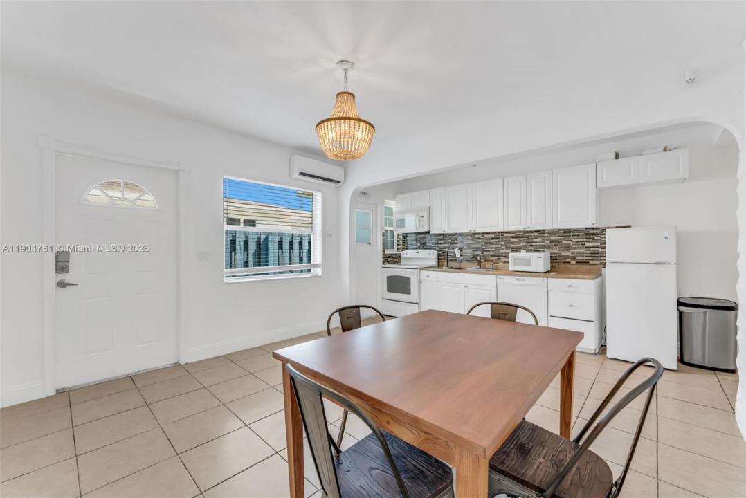 1639 Hayes St 2, Hollywood, Florida 33020, Stati Uniti