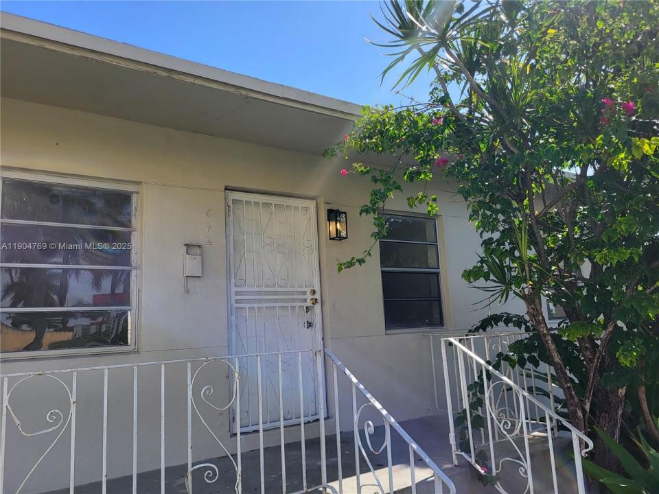 640 - 642 NW 77th St, Miami, Florida 33150