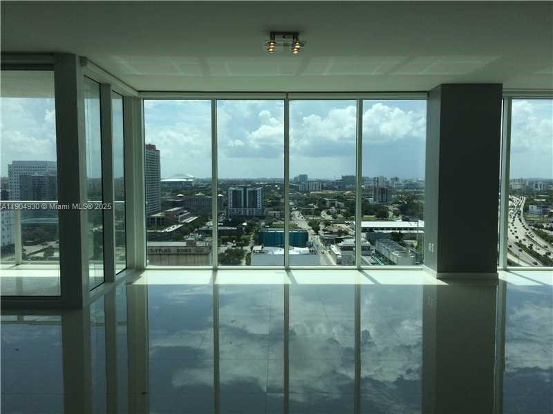 1040 Biscayne Blvd 1707, Miami, Florida 33132, USA