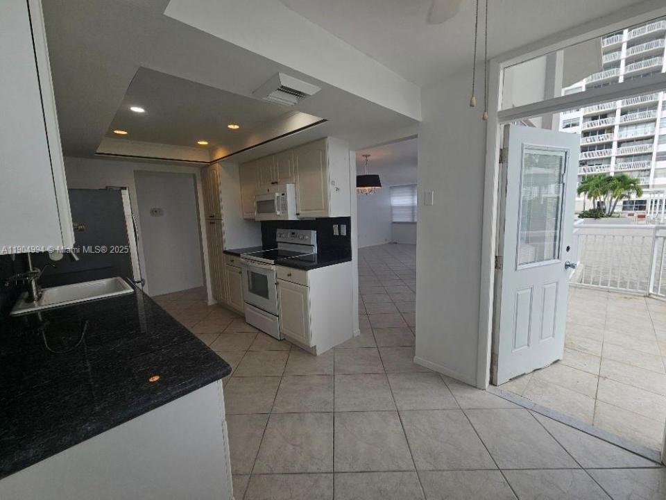 18041 Biscayne Blvd 204, Aventura, Floride 33160, États-Unis