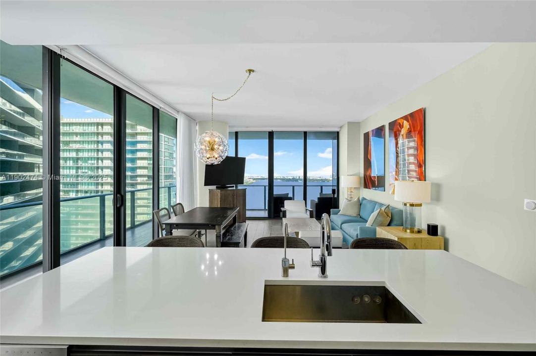 480 NE 31st St 4407, Miami, Florida 33137, Estados Unidos