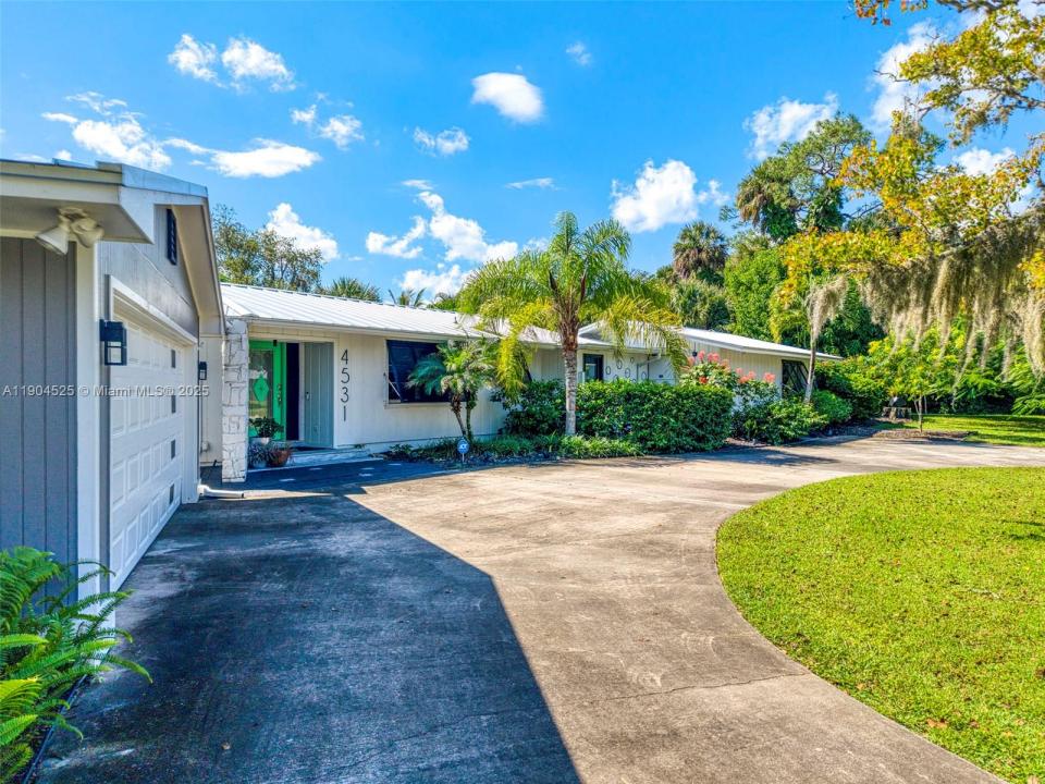 4531 9th Pl, Vero Beach, Florida 32966, USA