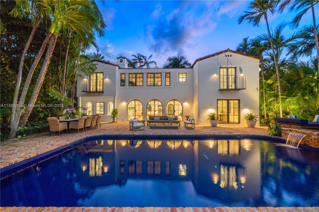6065 Pine Tree Dr, Miami Beach, Florida 33140