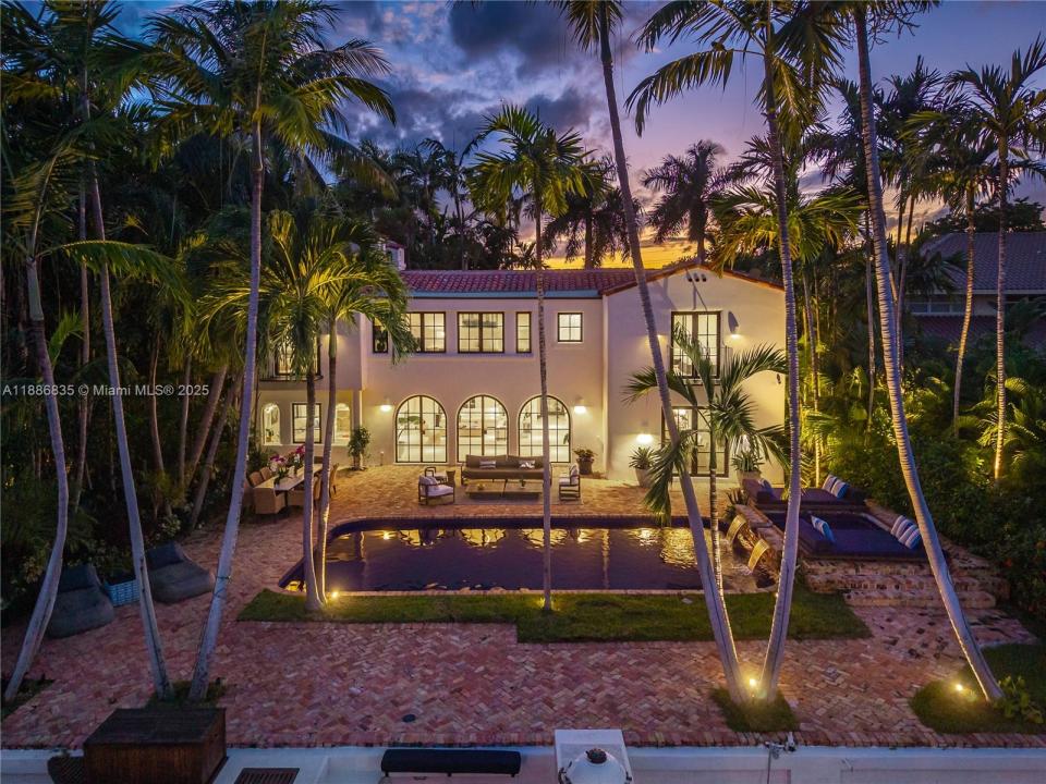 6065 Pine Tree Dr, Miami Beach, Florida 33140