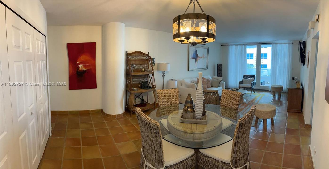 5005 Collins Ave 923, Miami Beach, Florida 33140, USA