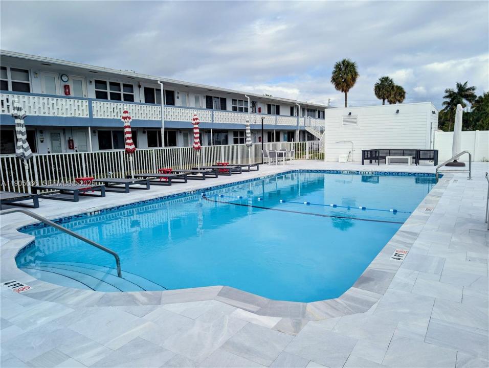801 Atlantic Shores Blvd 107, Hallandale Beach, Florida 33009, Stati Uniti
