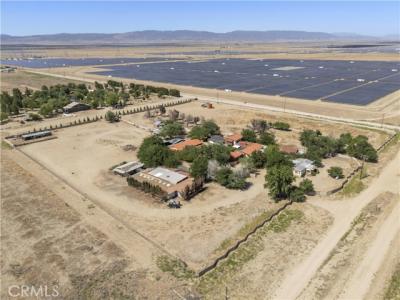 Gaskell Road, Rosamond, California 93560