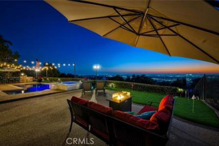 E Vista Ridge, Orange, カリフォルニア 92867, アメリカ合衆国