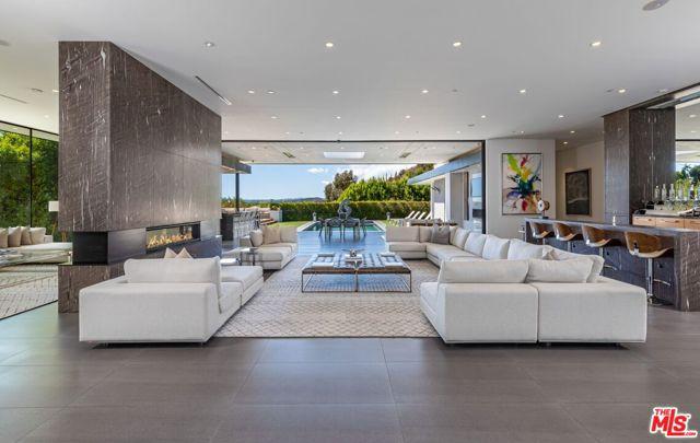 LOMA VISTA Drive, Beverly Hills, California 90210