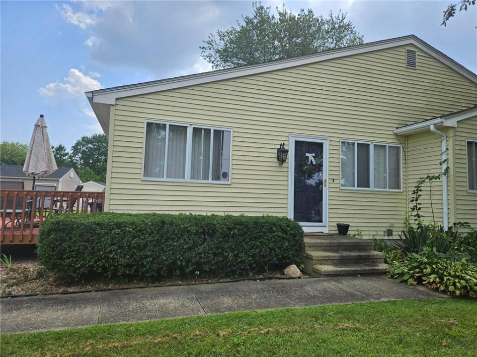 15 Meadowview Terrace, Westerly, Rhode Island 02891, Estados Unidos