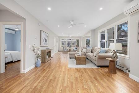 146 EVERGREEN Street 1, Providence, Rhode Island 02906, USA