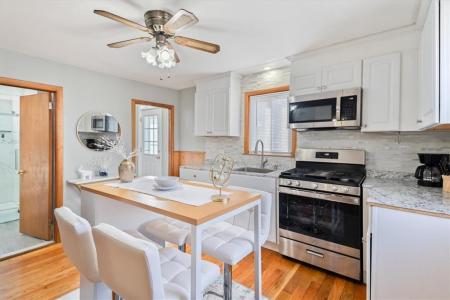 44 Pawtucket Avenue, Pawtucket, Rhode Island 02860, USA