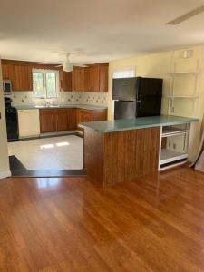 69 Dorr Avenue 2, East Providence, Rhode Island 02915, Estados Unidos