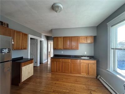 915 Dexter Street, Central Falls, Rhode Island 02863, USA