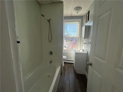 915 Dexter Street, Central Falls, Rhode Island 02863, USA